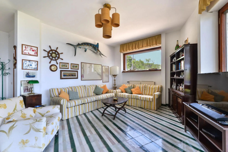 Octagonal villa with private pool and 10 beds-Villa Ottagonale