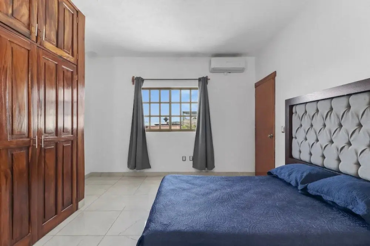 Luxury 4BR Villa with Pool