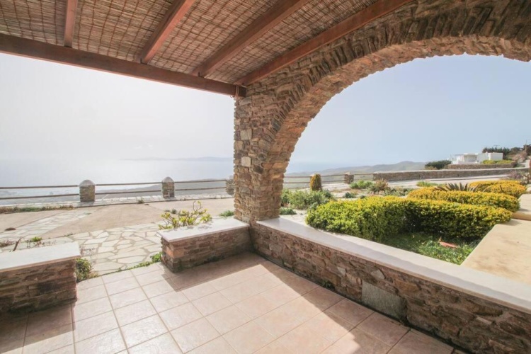 3 Bedrooms Villa