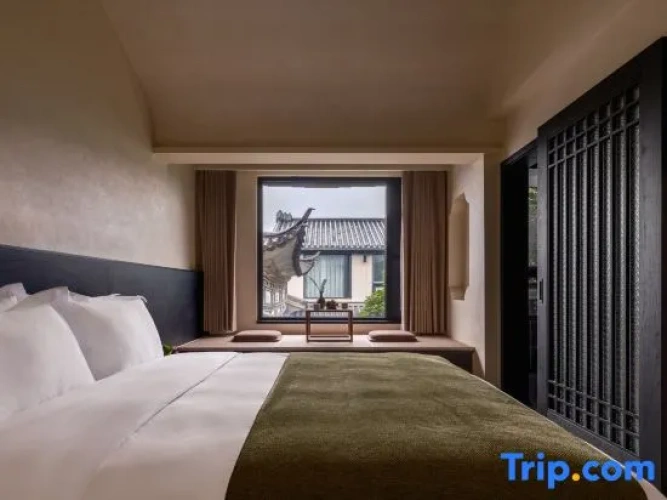 Standard Double room with courtyard view