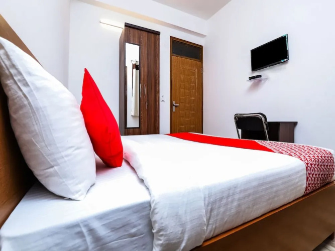 OYO Flagship 16840 Sky Height Residency