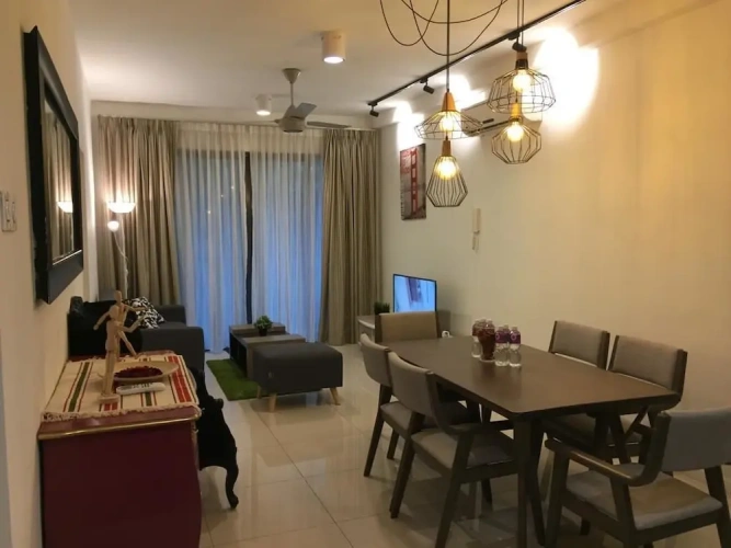 3 Bedrooms Apartment