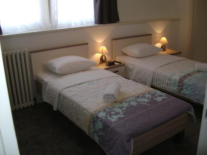 Standard Twin room with view