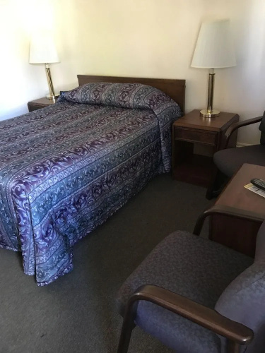 Voyageur Motel