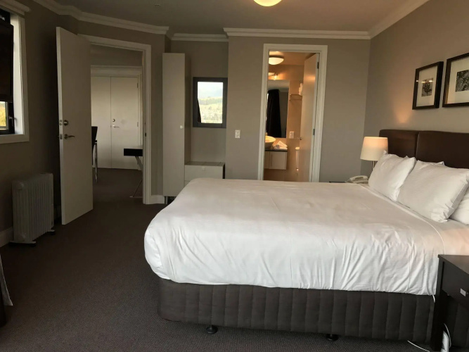 Luxury Lake Suites