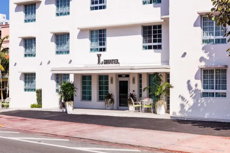 Hotel Alamo Apts - Miami Beach, FL