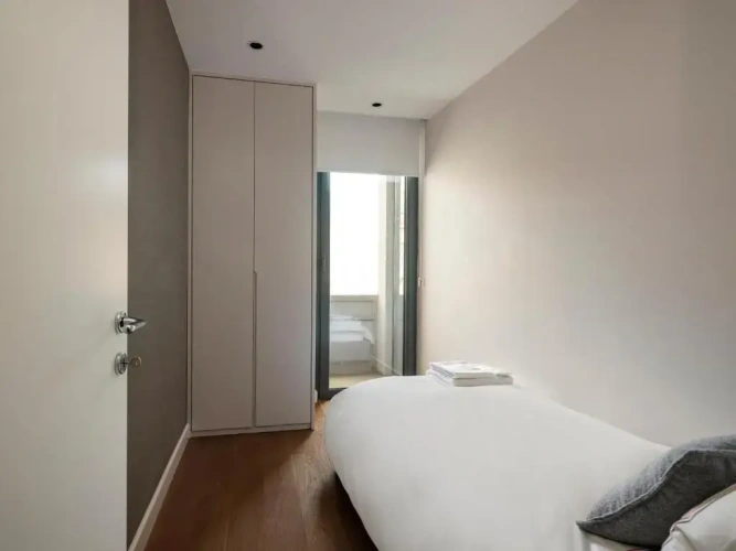 2 Bedrooms Apartment