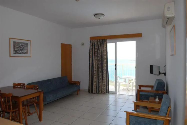 Maistrali Hotel Apts