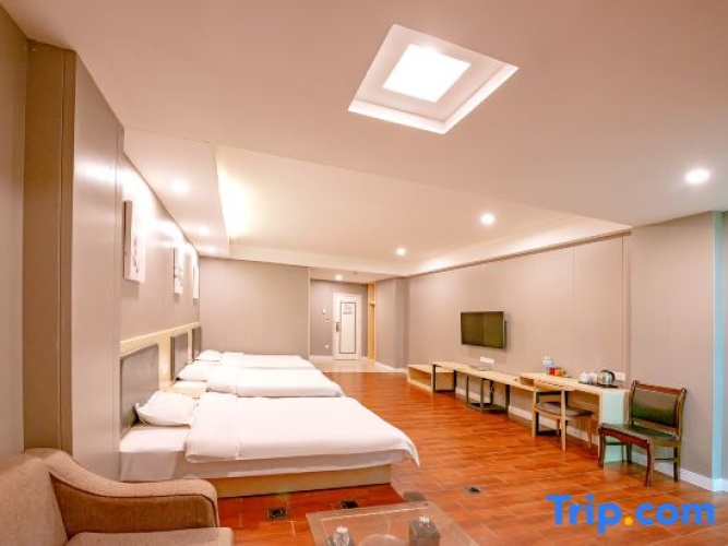 Premier Triple room