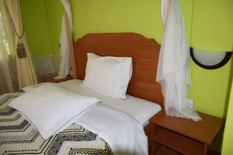 Yaris Guest House