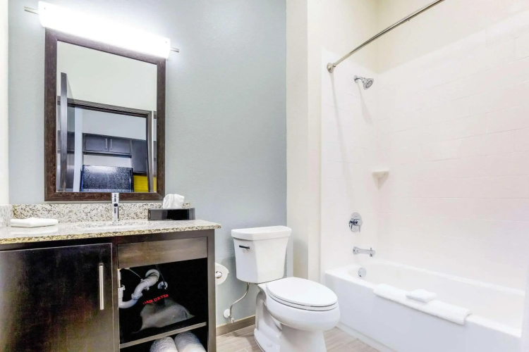 MainStay Suites Winfield - Teays Valley