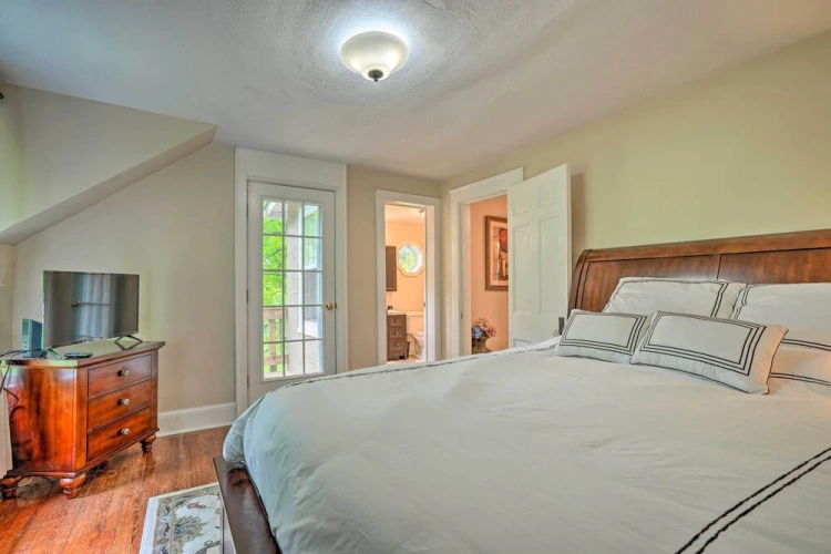 3 Bedrooms Cottage