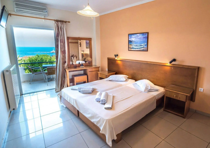Faros Apartments