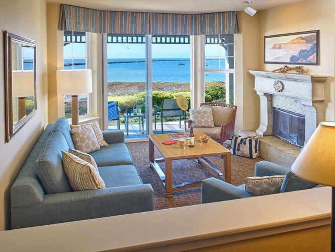 Suite with ocean view
