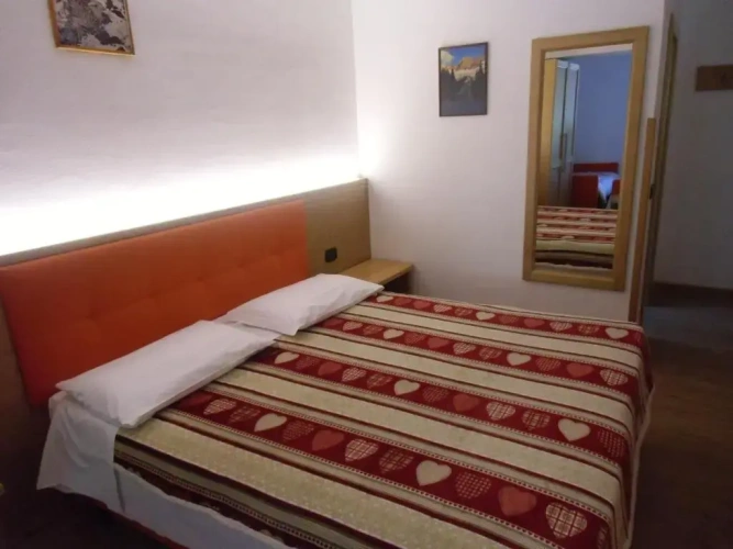 Standard Quadruple room with mountain view