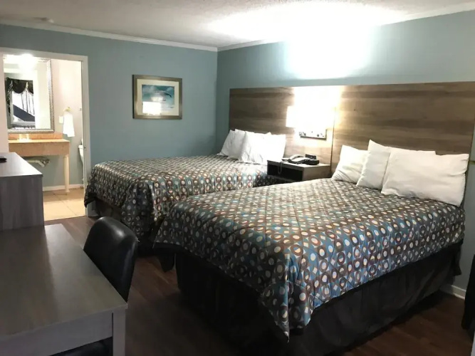 Winton Inn & Suites