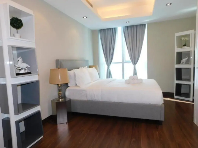 Luton Vacation Homes - The Marina Torch