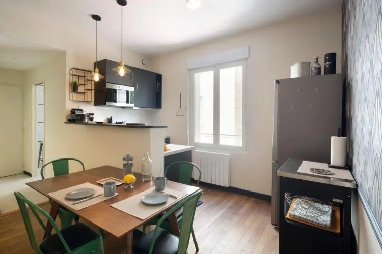 2 Bedrooms Apartment