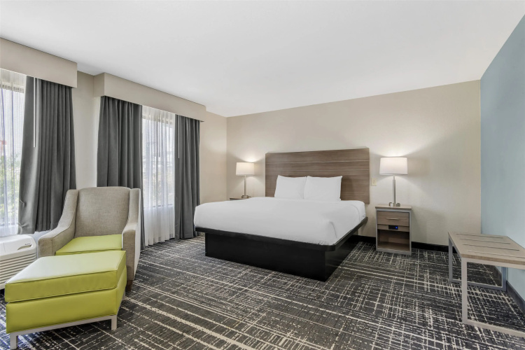 Best Western Commerce Inn