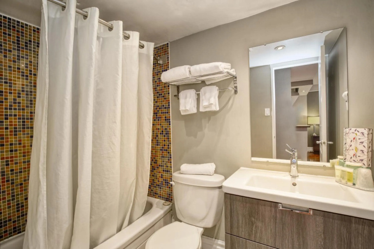 Town Inn Suites photo 10