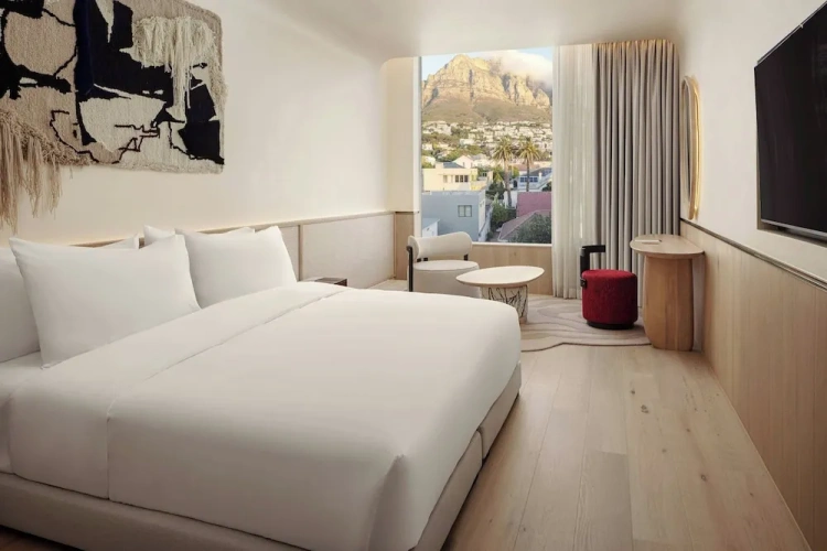 Superior Double room with balcony and with mountain view