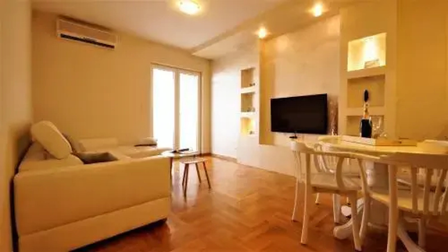 Lux Apartment 777