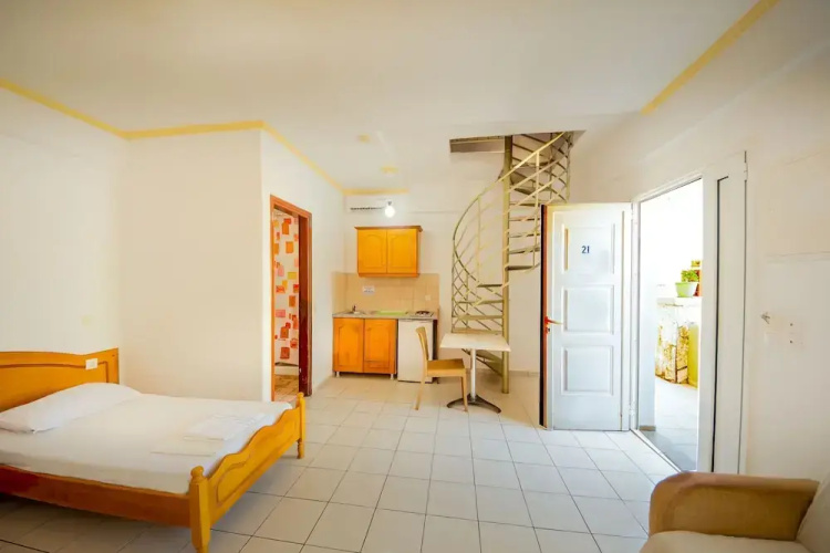 Agnes apartments