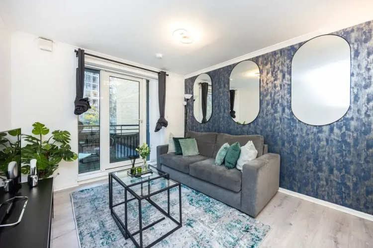 London Oasis Apartment Escape