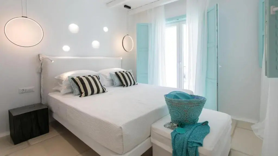 Majo Suites Hotel