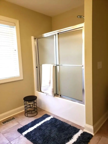 The White - 3 Br Home