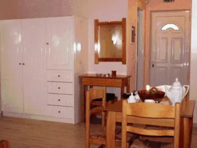 Kastro Beach Hotel