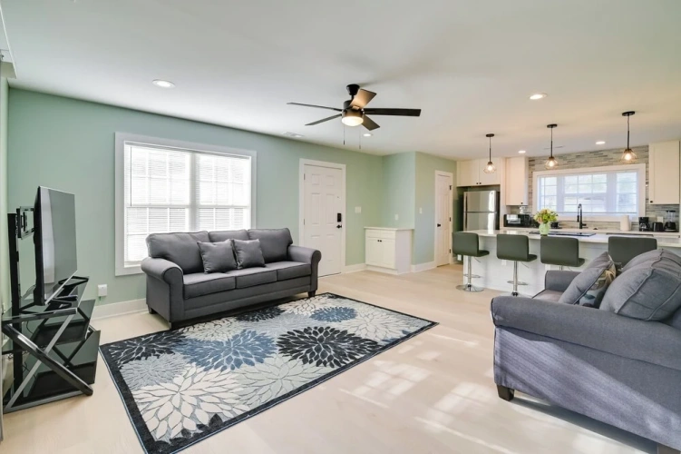 2 Bedrooms Apartment