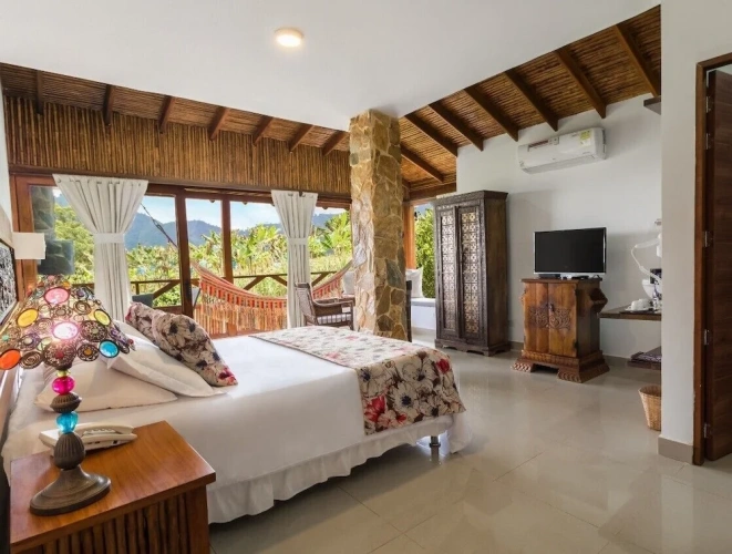 Superior Double room with balcony and with mountain view