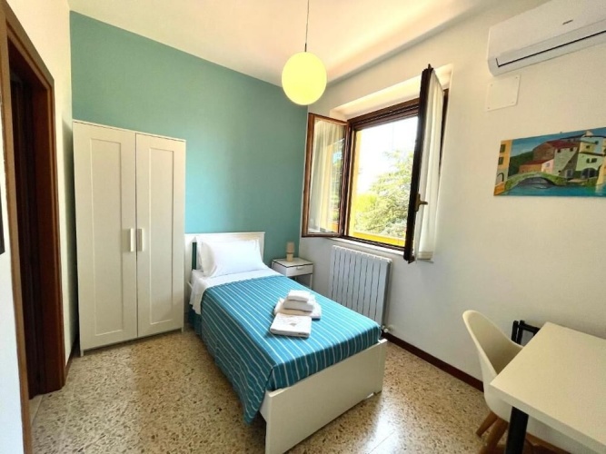 Classic Single room with land view