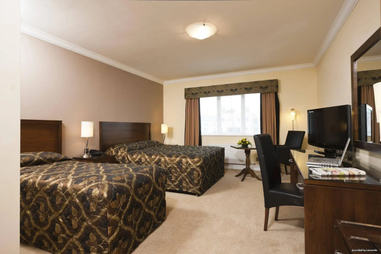 Eviston House Hotel