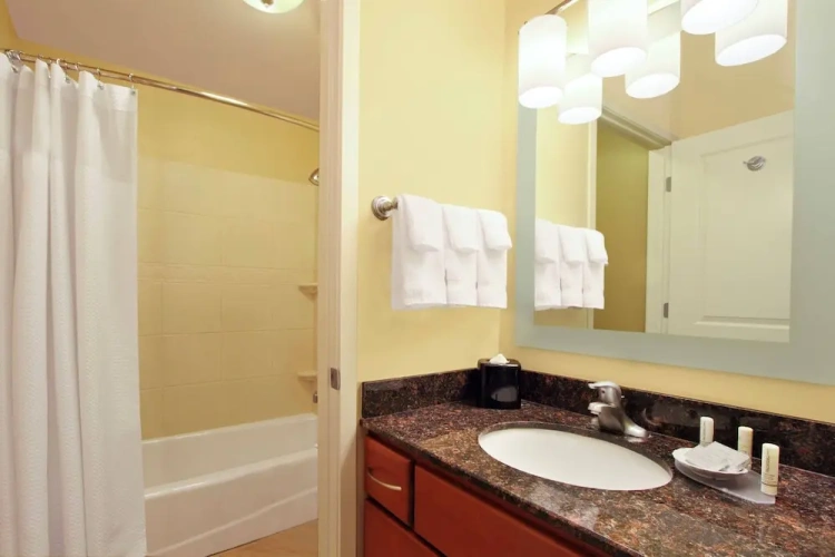 1 Bedroom Suite