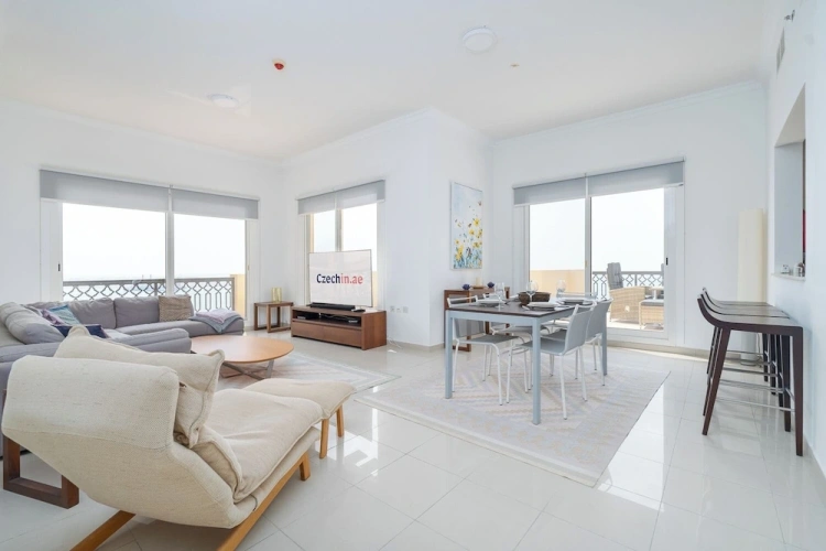 Deluxe Apartment