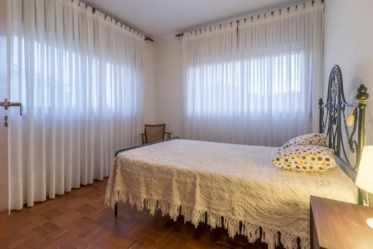 4 Bedrooms Villa