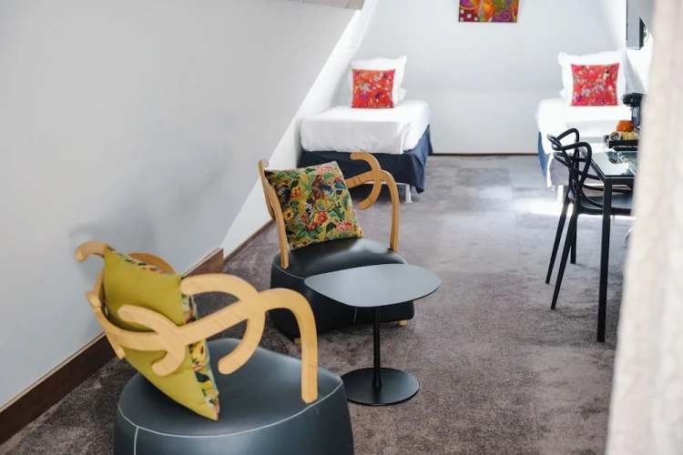 Standard Quadruple Family room