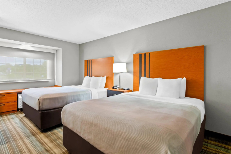 Quality Inn & Suites Bristol North