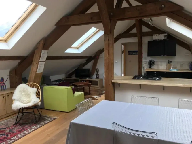 3 Bedrooms Apartment