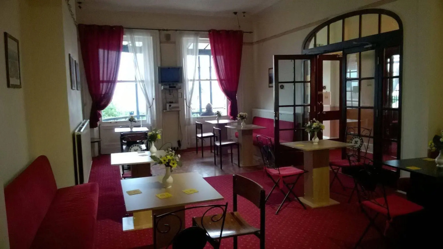 Elsinore Hotel