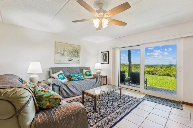 Oceanfront Luxury: 2BR Condo + Pool in St.aug