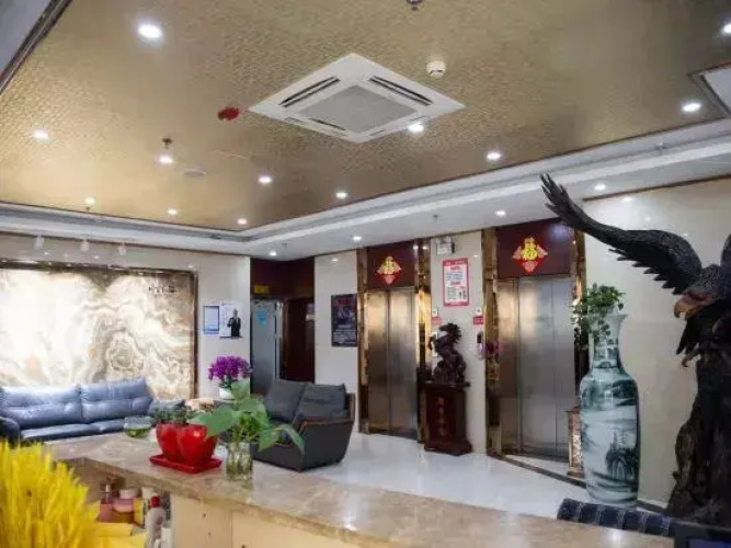 Crowne Plaza Hotel