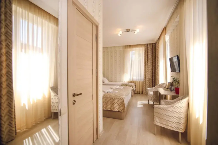 Hotel Kera