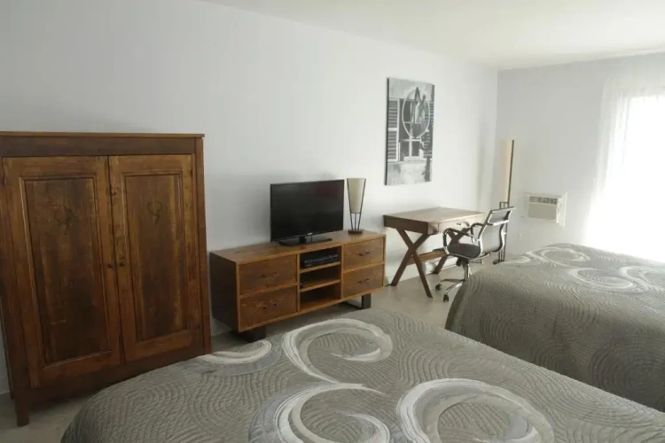 Classic Quadruple room