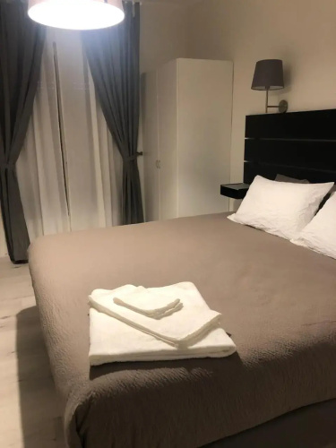 Al 40 B&B
