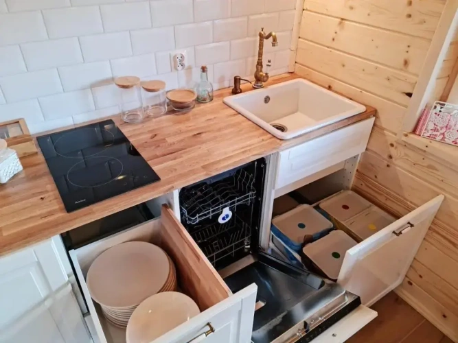 2 Bedrooms Chalet