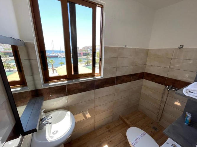 Standard Triple room with sea view