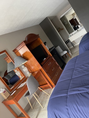 Economy Quadruple room with street view